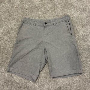 Lululemon Commission Shorts Mens 34 gray 9" Inseam Casual